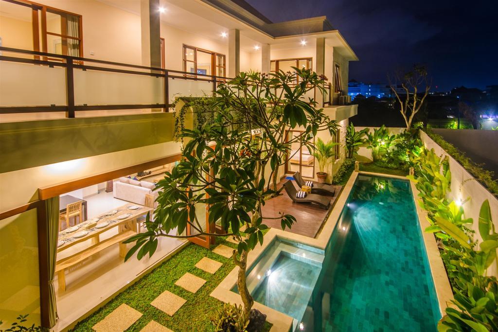 Villa Tepi Sungai Legian Chambre photo